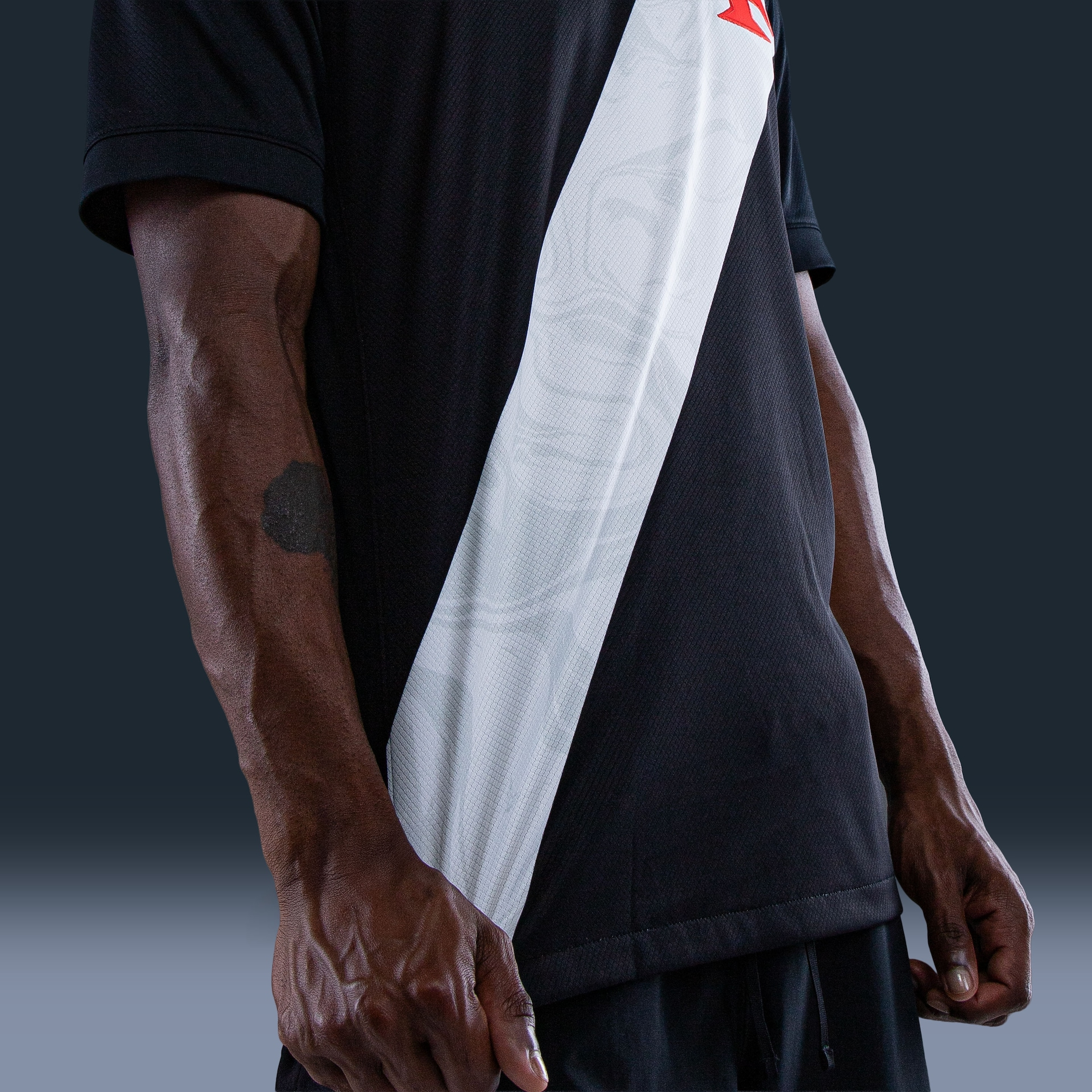 Camisa Nike Vasco 2026/27 I T. MENDES N° 23 - imagem 4