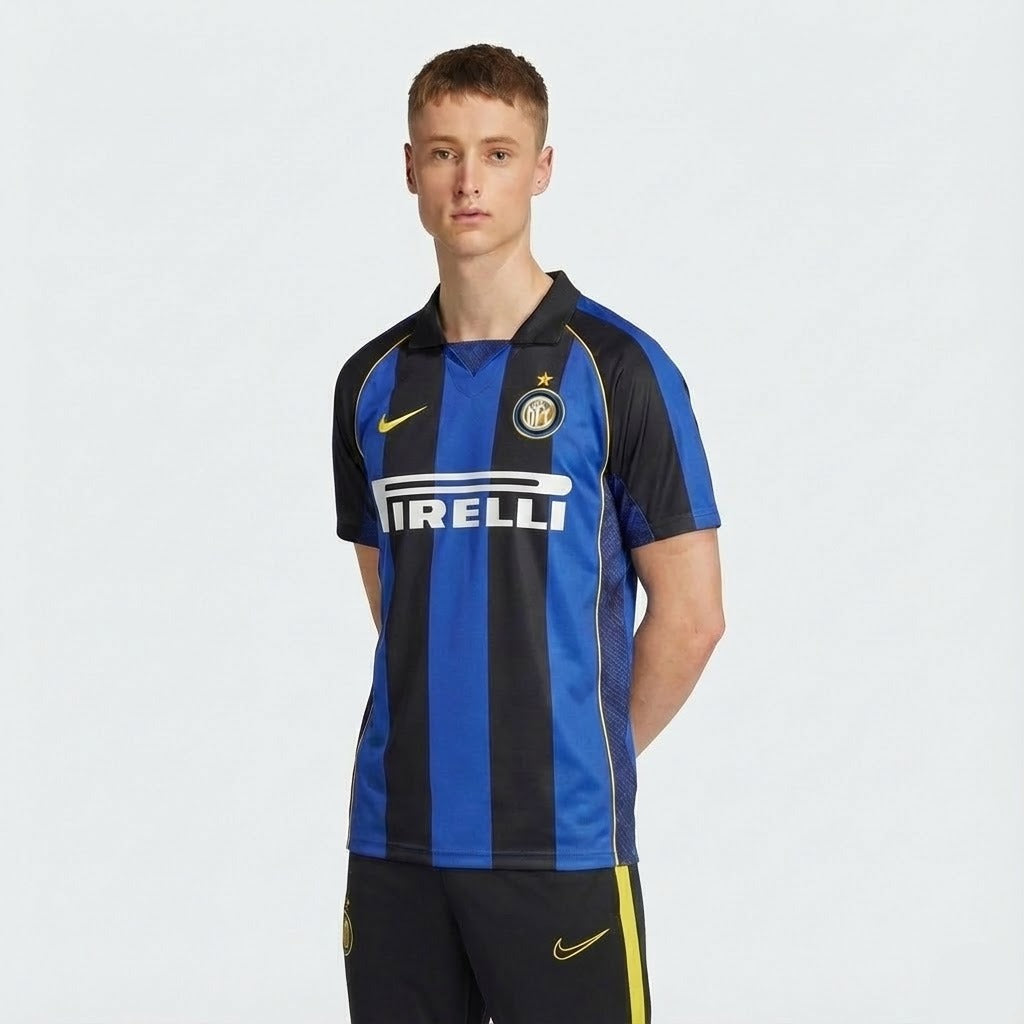 Camisa Retrô Inter de Milão 2001/02 I