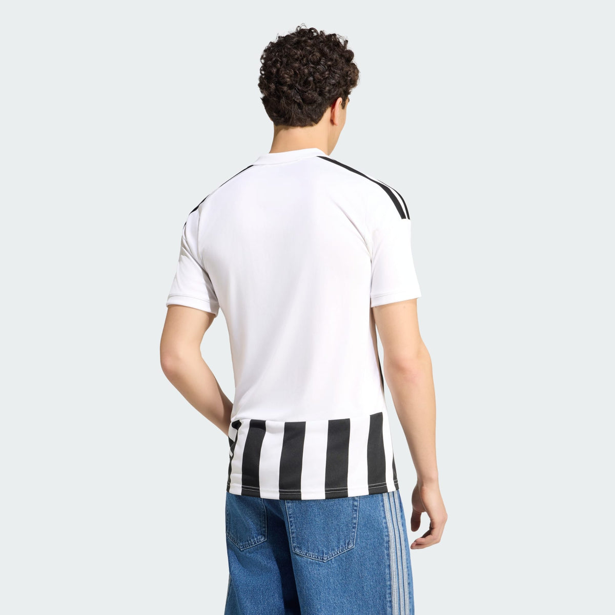 Camisa Adidas Juventus 2026/27 I - 4
