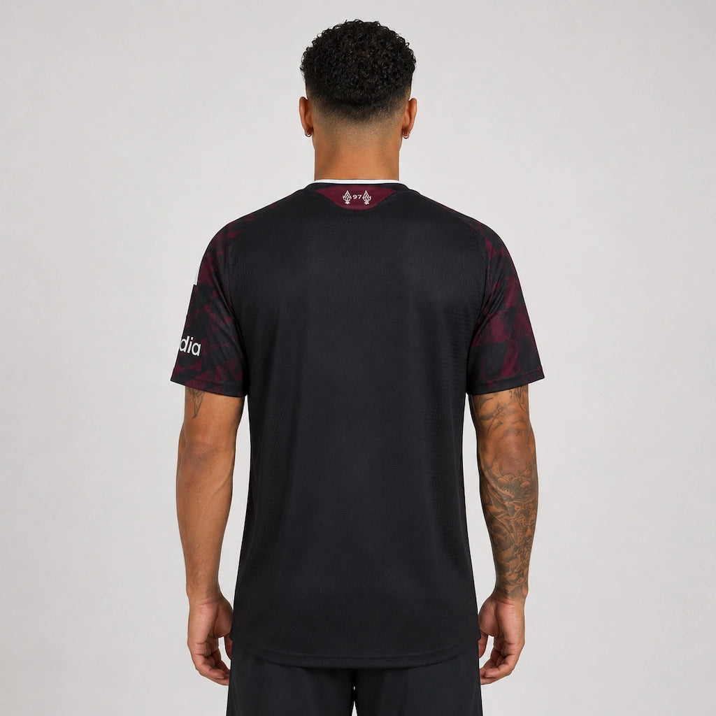 Camisa Liverpool III 2026/27 Torcedor Adidas masculina preta, com grafismo em marrom e vinho, detalhes metálicos em prata e Trefoil Adidas. costas