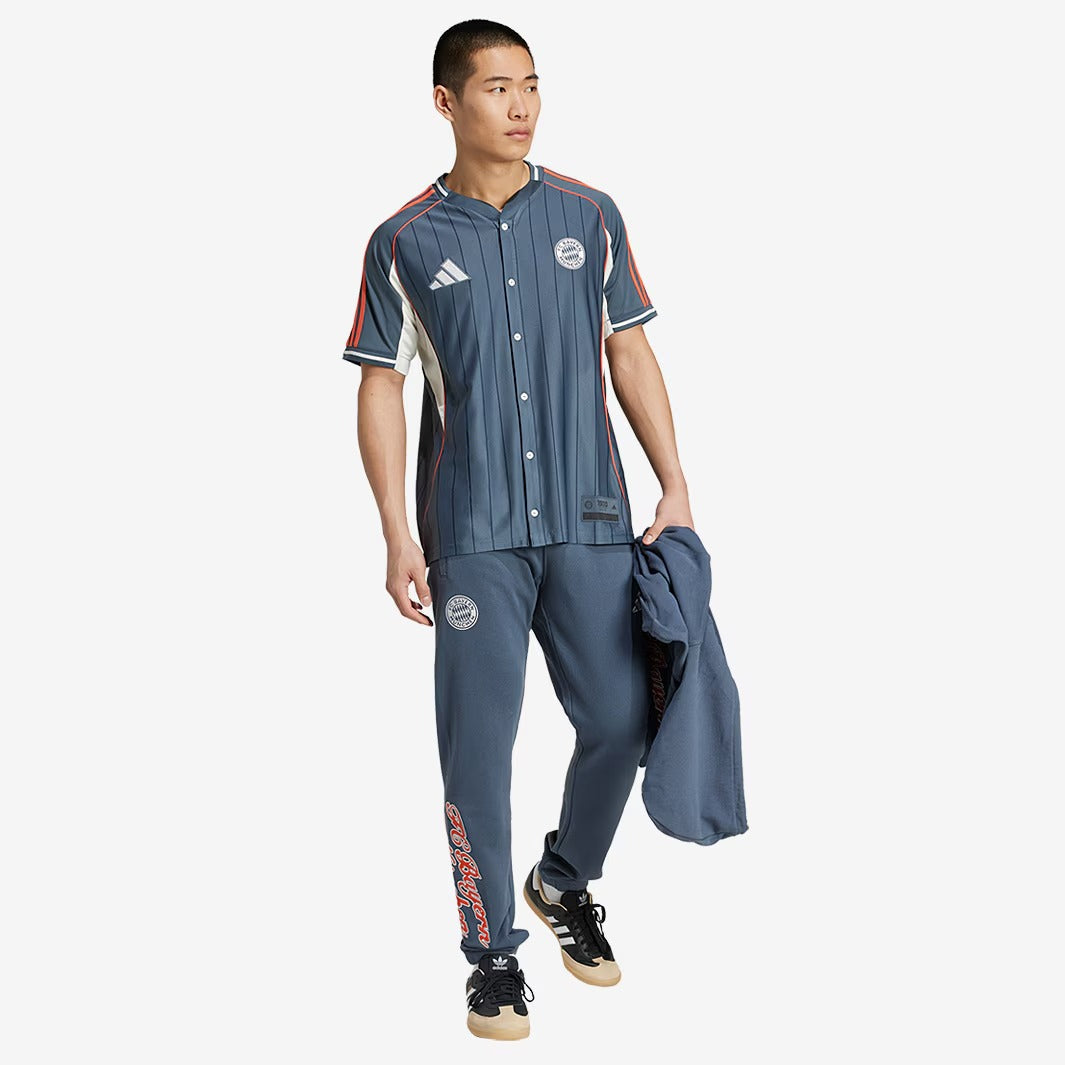 Camisa adidas Bayern de Munique 2025/26 Baseball Trikot - imagem 2