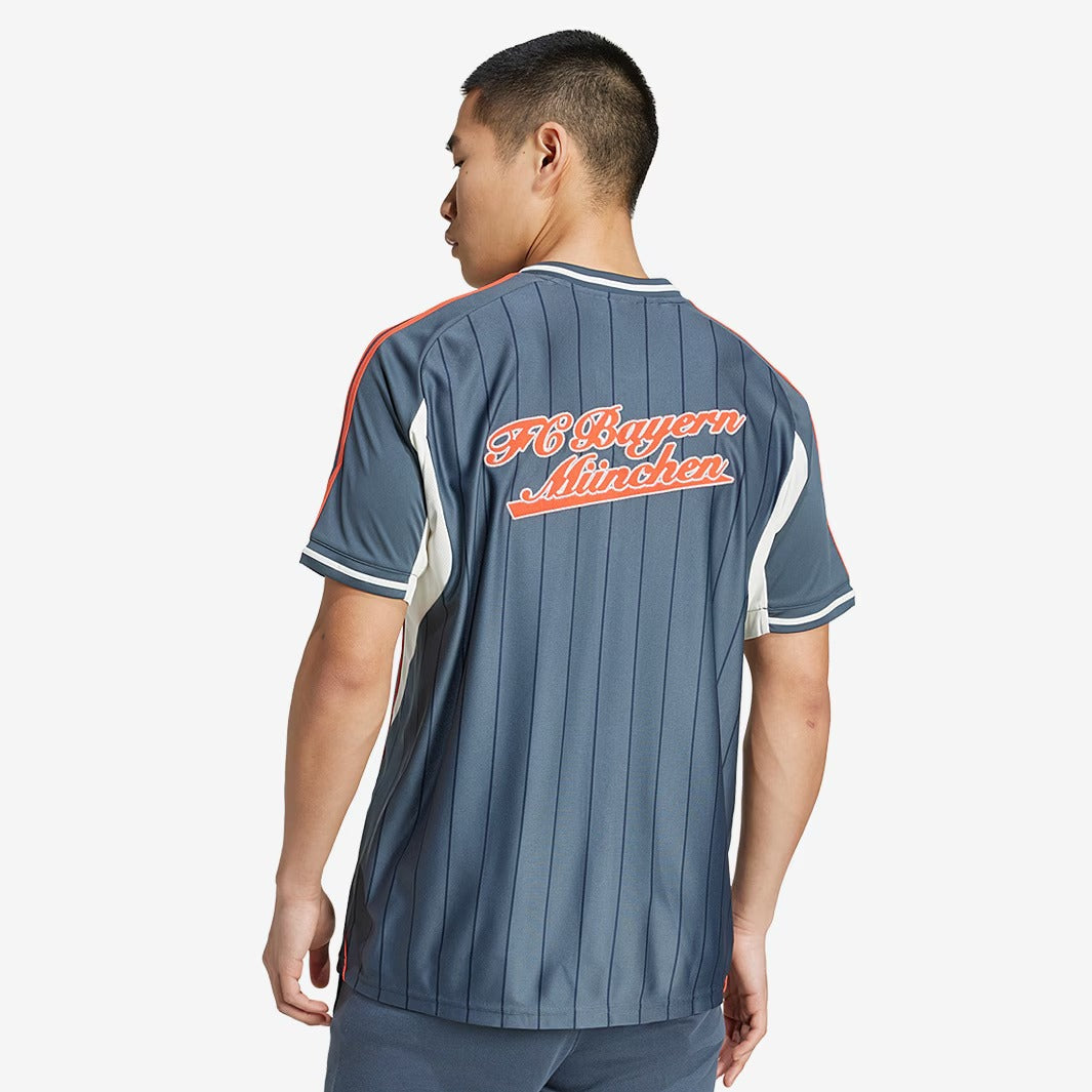 Camisa adidas Bayern de Munique 2025/26 Baseball Trikot - imagem 3