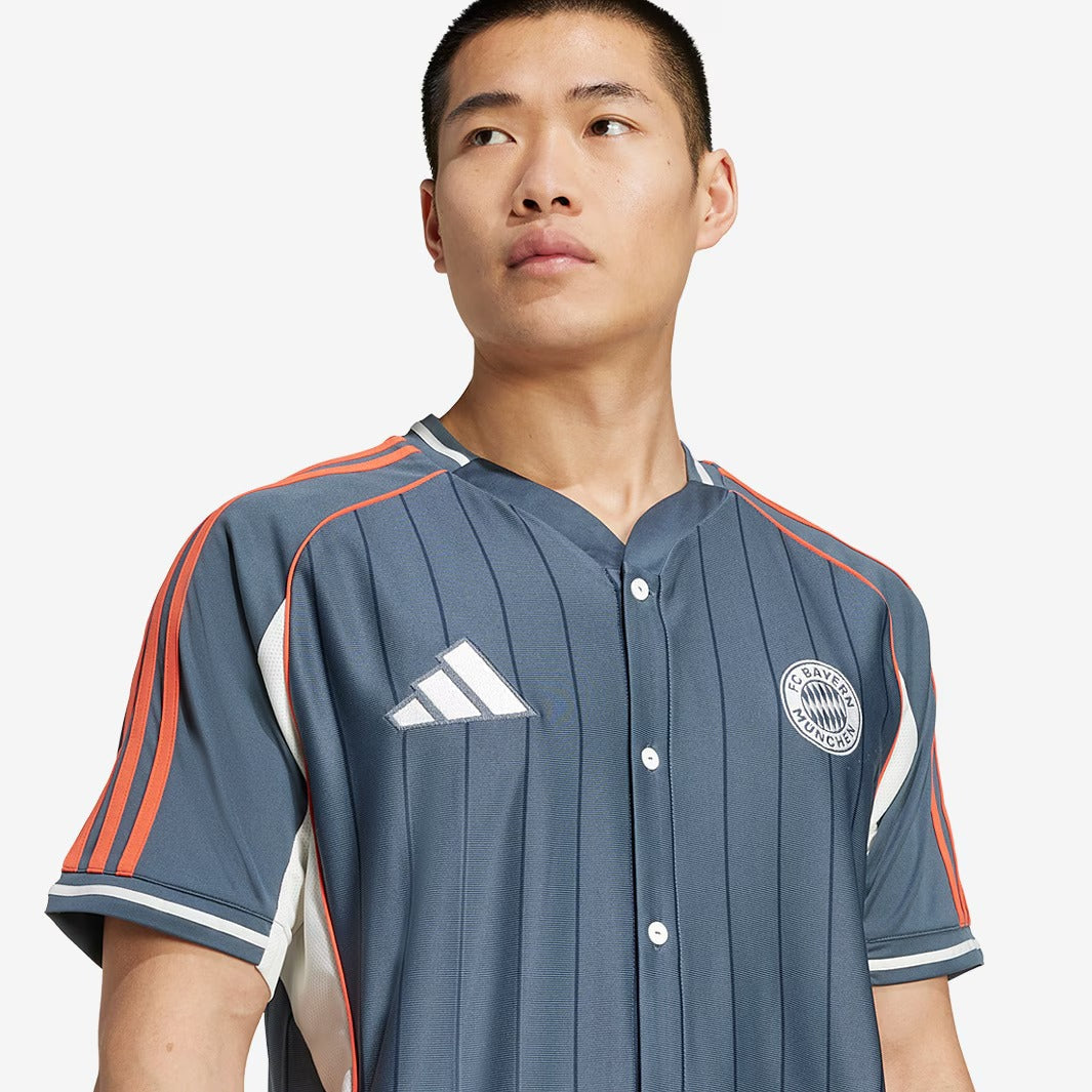 Camisa adidas Bayern de Munique 2025/26 Baseball Trikot - imagem 4