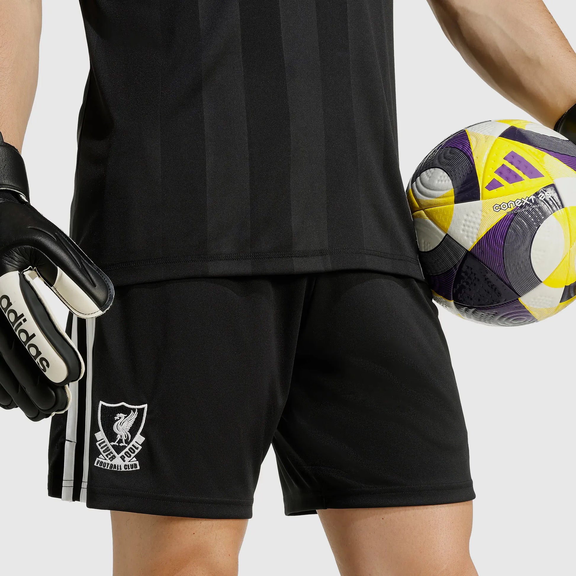 Shorts Adidas Liverpool 2025/26 III Goleiro - imagem 5