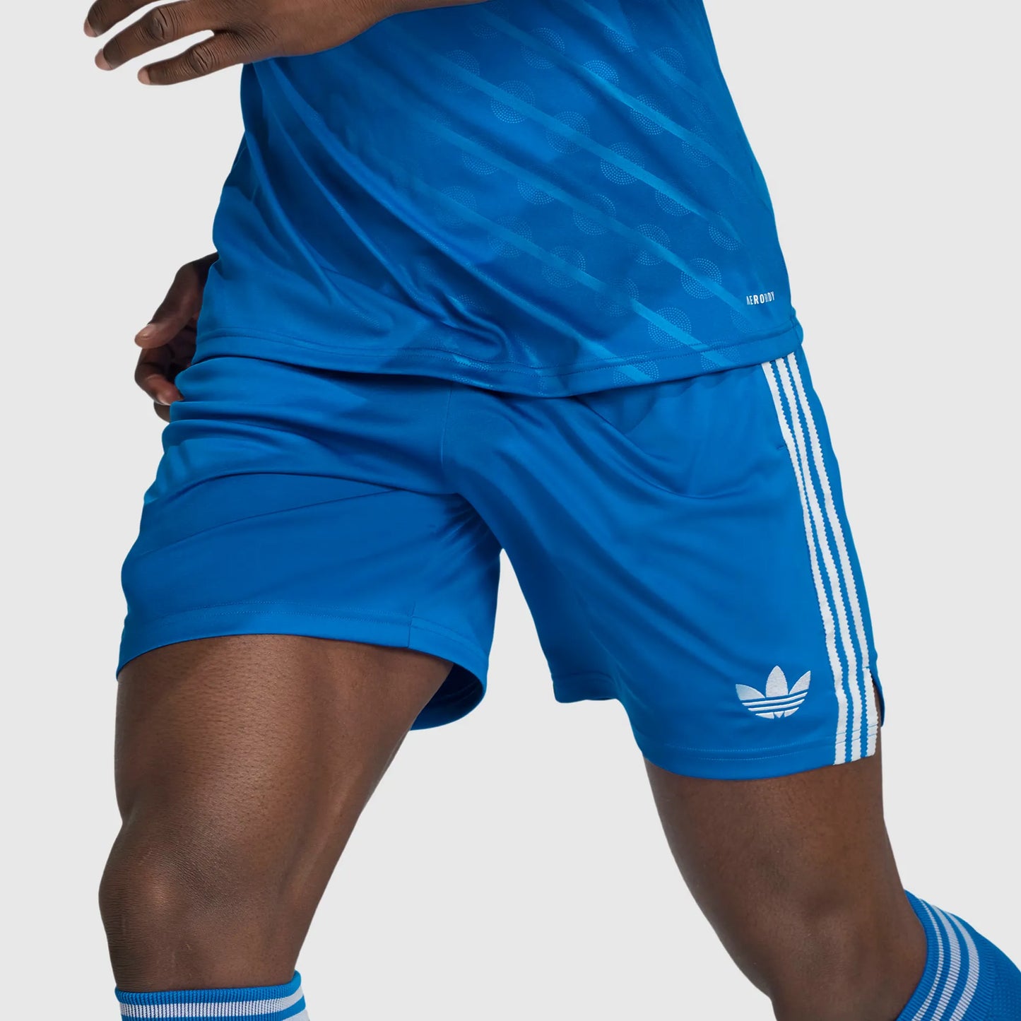 Shorts Adidas Real Madrid 2025/26 III - imagem 6