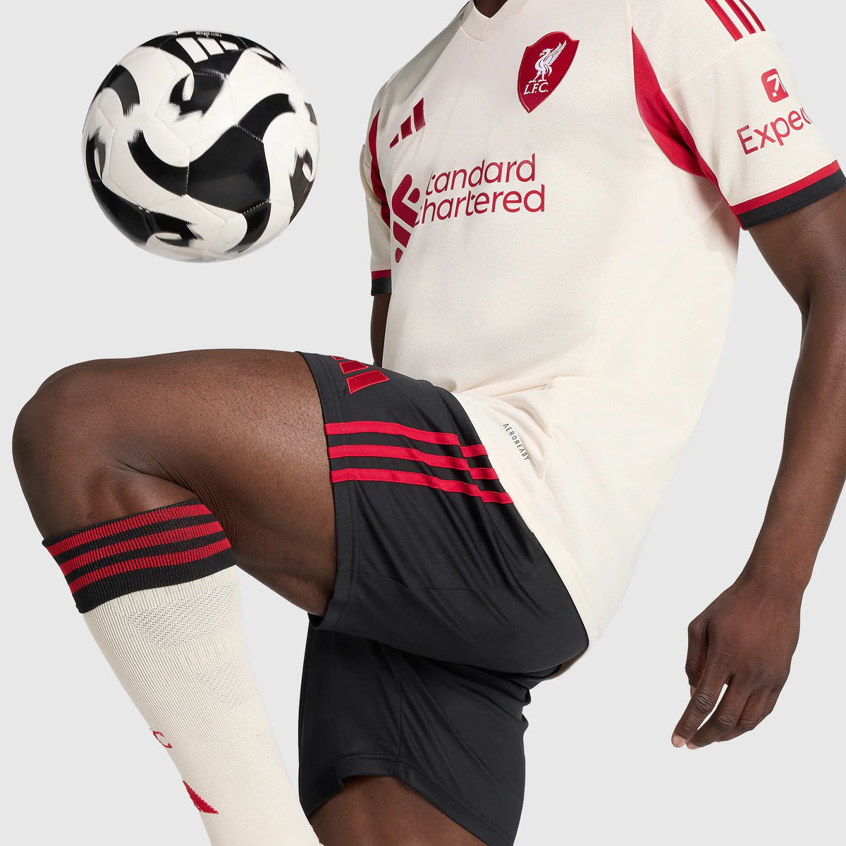 Shorts Adidas Liverpool 2025/26 II - imagem 6