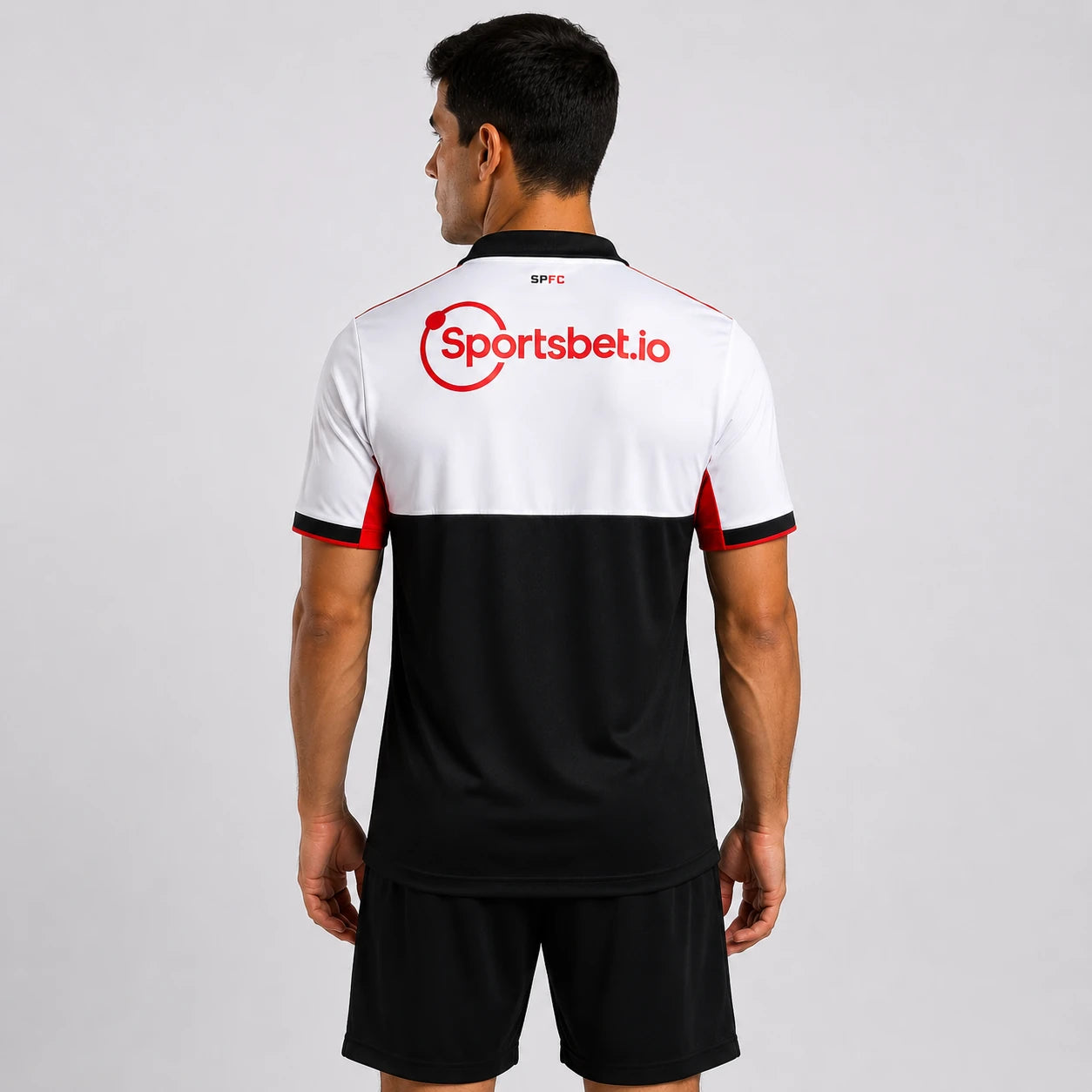 Camisa São Paulo FC III 2022/23 torcedor masculina preta e branca, terceiro uniforme do Tricolor com visual marcante e escudo do clube no peito foto de costas